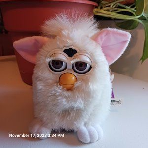 1998 Furby Snowball Works Great, See Video, w/box (damaged box), Tag attached